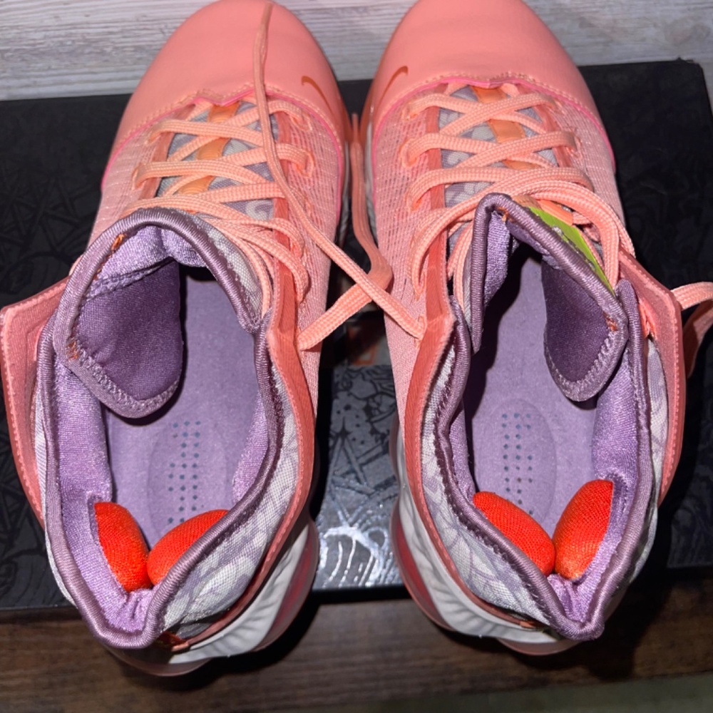 Nike LeBron 19 XIX Low Basketball Shoes - Men’s Size 6.5 //// Women’s Size 8 - Picture 7 of 9